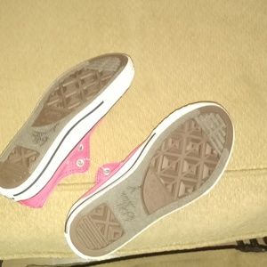 Converse Shoes - Girls/kids Pink Converse ๐ Converse Shoes - Girls/kids Pink Converse ๐